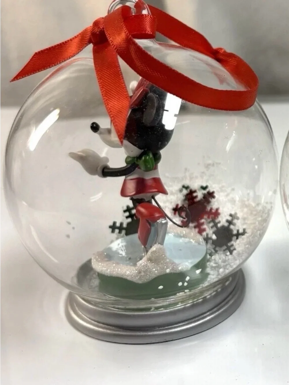 Disney Minnie Mouse Iceskating  Snow Globe Glass Ornaments Christmas Decor